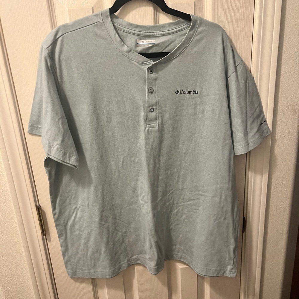 Columbia Men's Light Blue Henley Shirt